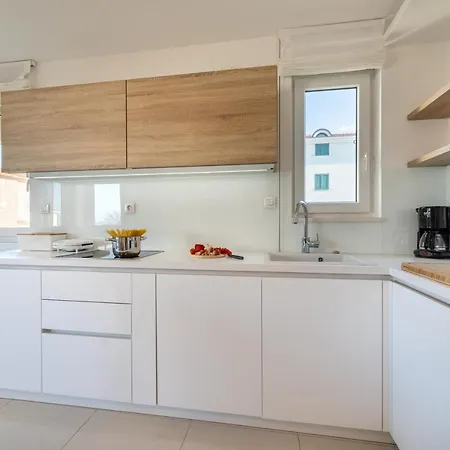 Apartment Tomi By El-pi Tours Malinska