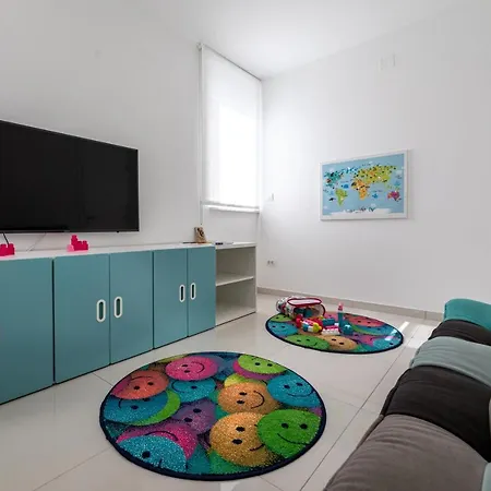 Apartment Tomi By El-pi Tours *